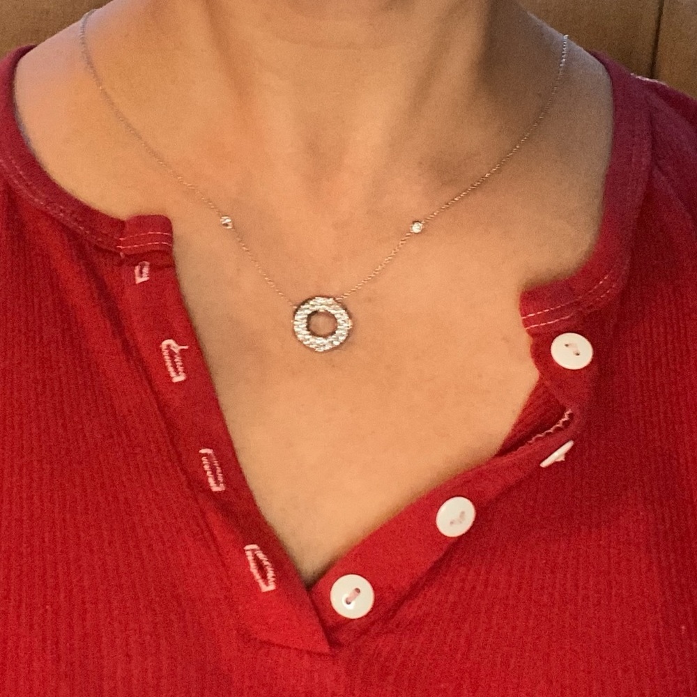 GORGEOUS GIFT!!! Stunning 14kt white gold & diamond necklace